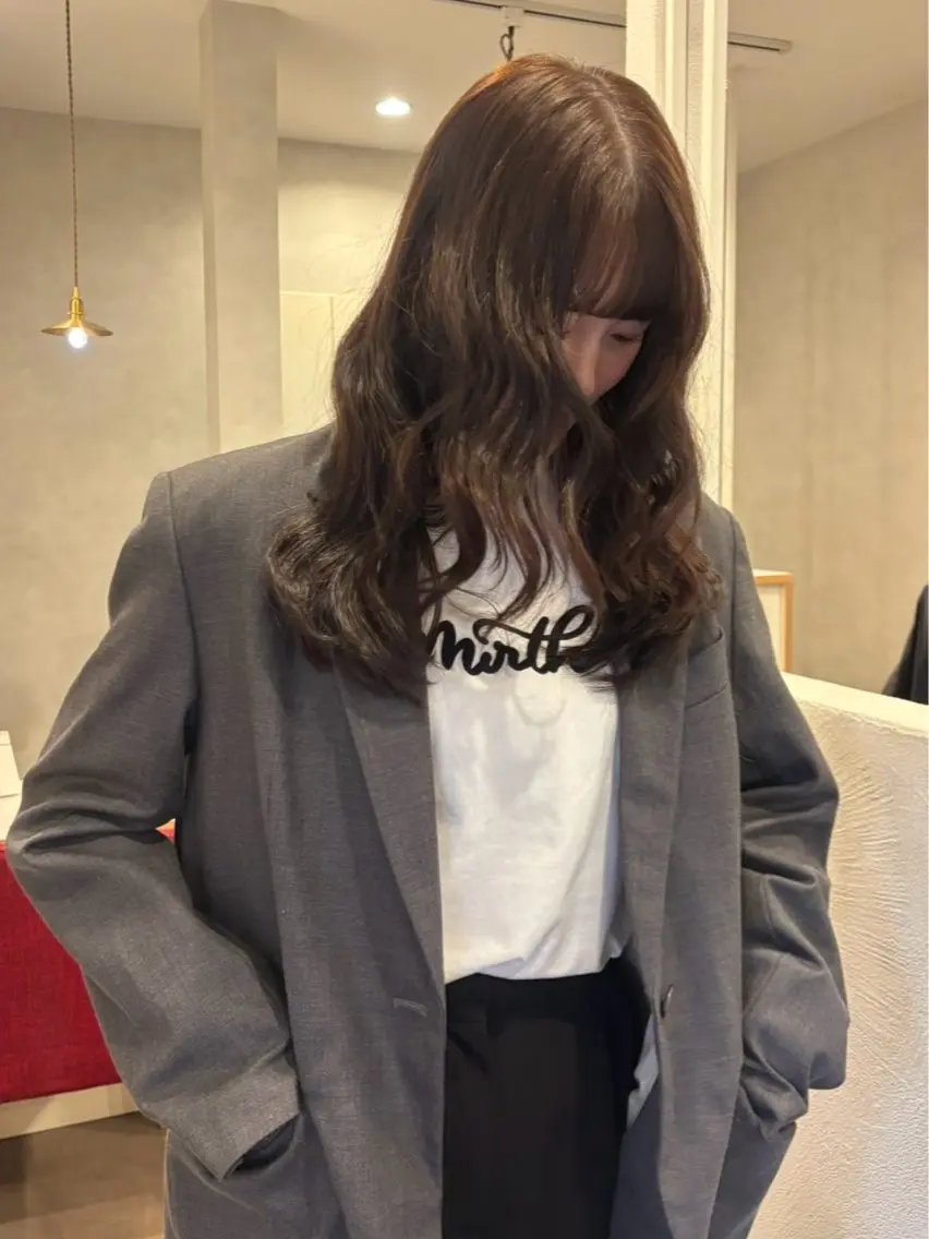 セミロング カラー ブラウンカラー ショコラブラウン 透明感カラー レイヤーカット トリートメント Lita. /樹里のヘアスタイル