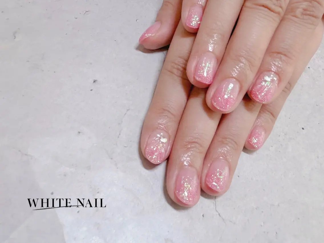 ネイル クリアネイル ラメ(グリッター) ハンドネイル WHITE NAIL ホワイトネイルのネイルデザイン