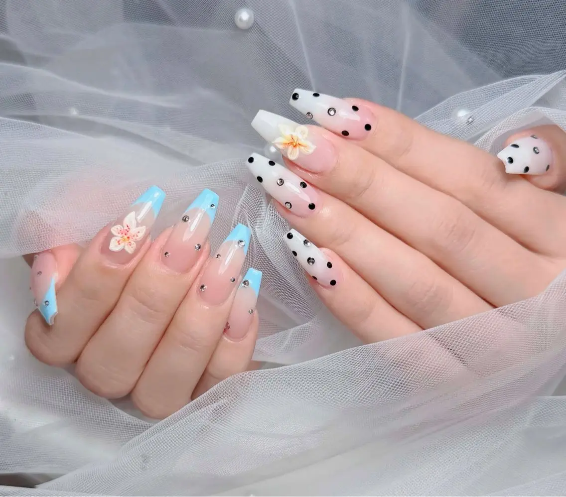 ネイル アートネイル 韓国ネイル 持ち込み ワンホンネイル ハンドネイル Lenie Nail Salonのネイルデザイン