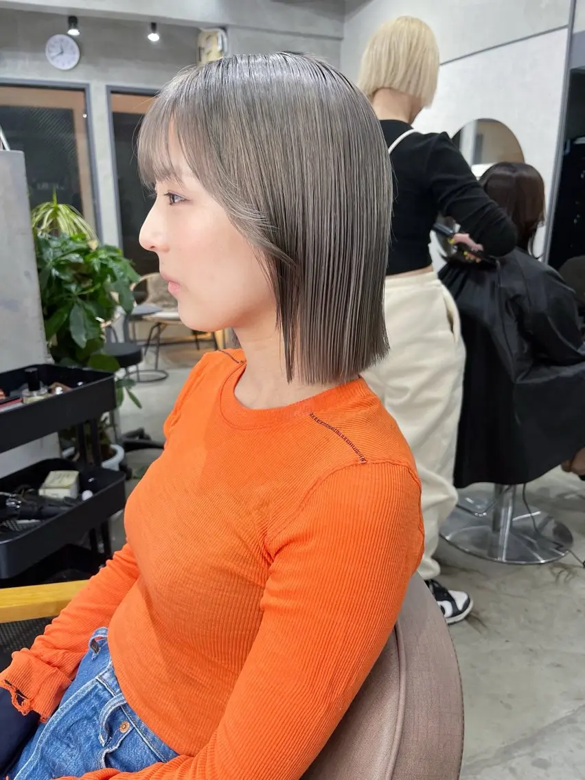 ミディアム カラー 切りっぱなしボブ グレージュ ボブ カット ヘアカラー トリートメント AiM 大名　似合わせカットのヘアスタイル