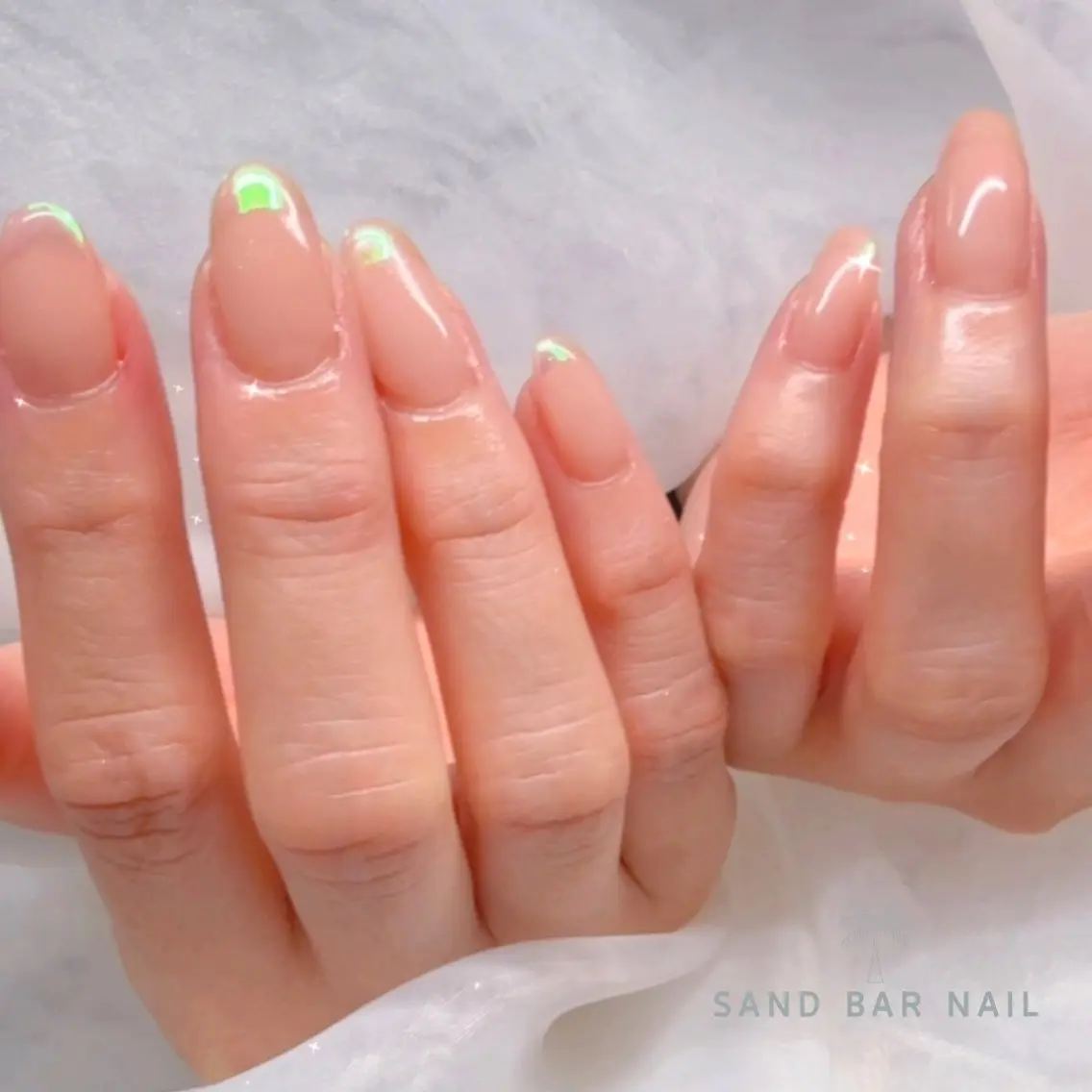 ミディアム ハンドネイル SAND BAR NAILのネイルデザイン