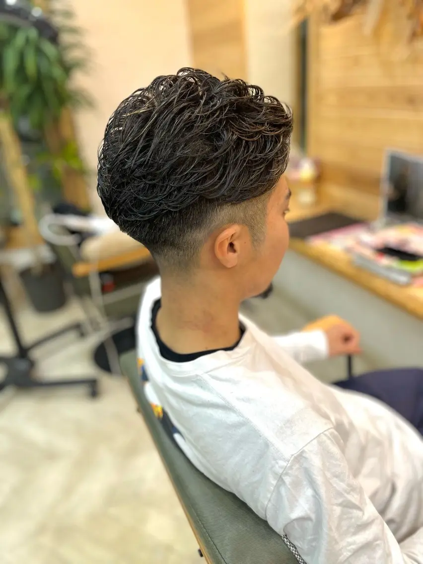 ショート パーマ メンズ カット パーマ 佐藤 美聡のヘアスタイル