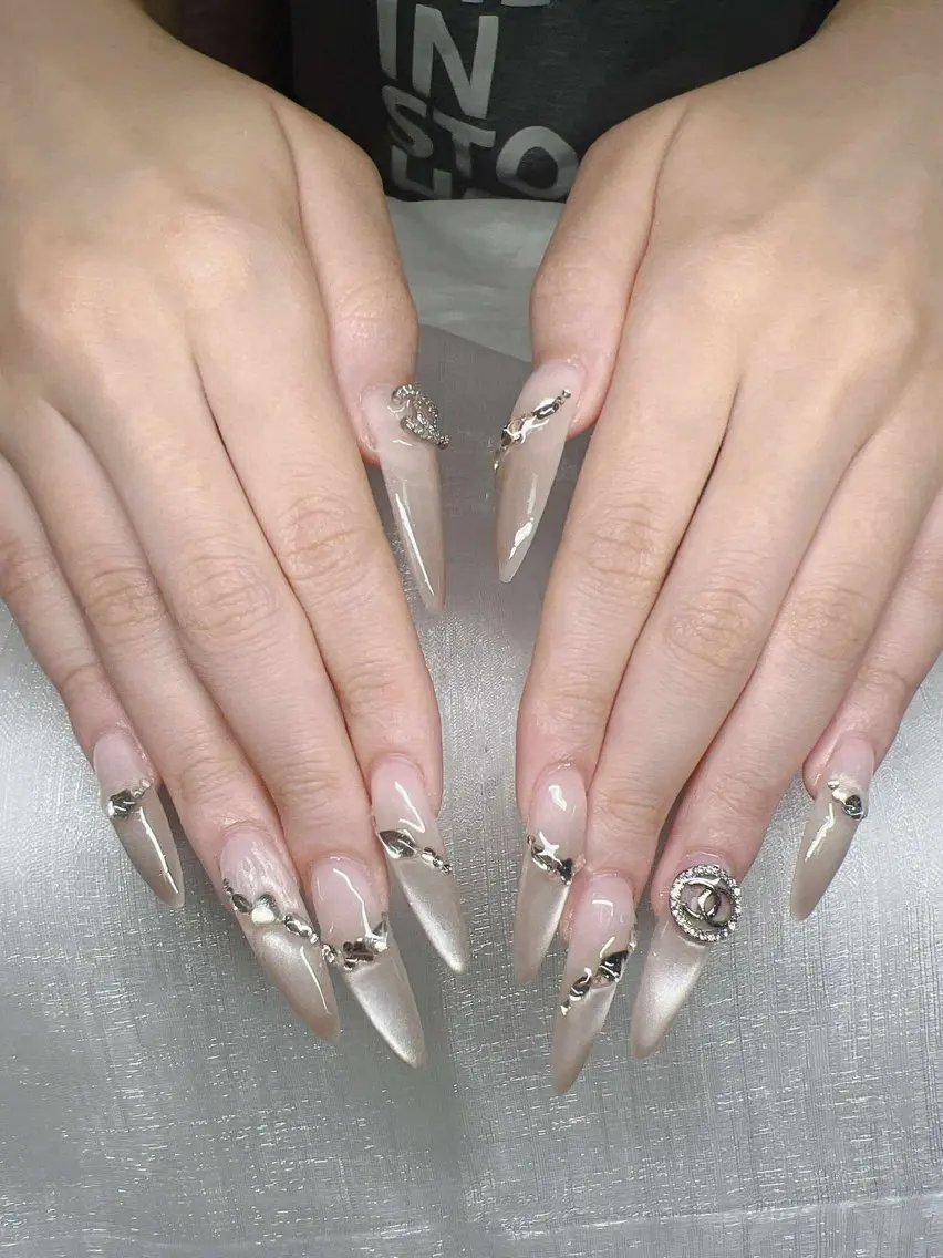ネイル ハンドネイル Lee Nailsのネイルデザイン