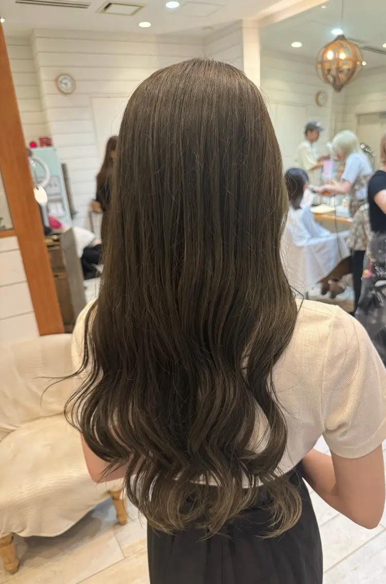 ロング カラー グレージュ オリーブグレージュ オリーブグレー ヘアカラー HIDERO/渋谷/ 韓国/顔周りカットのヘアスタイル