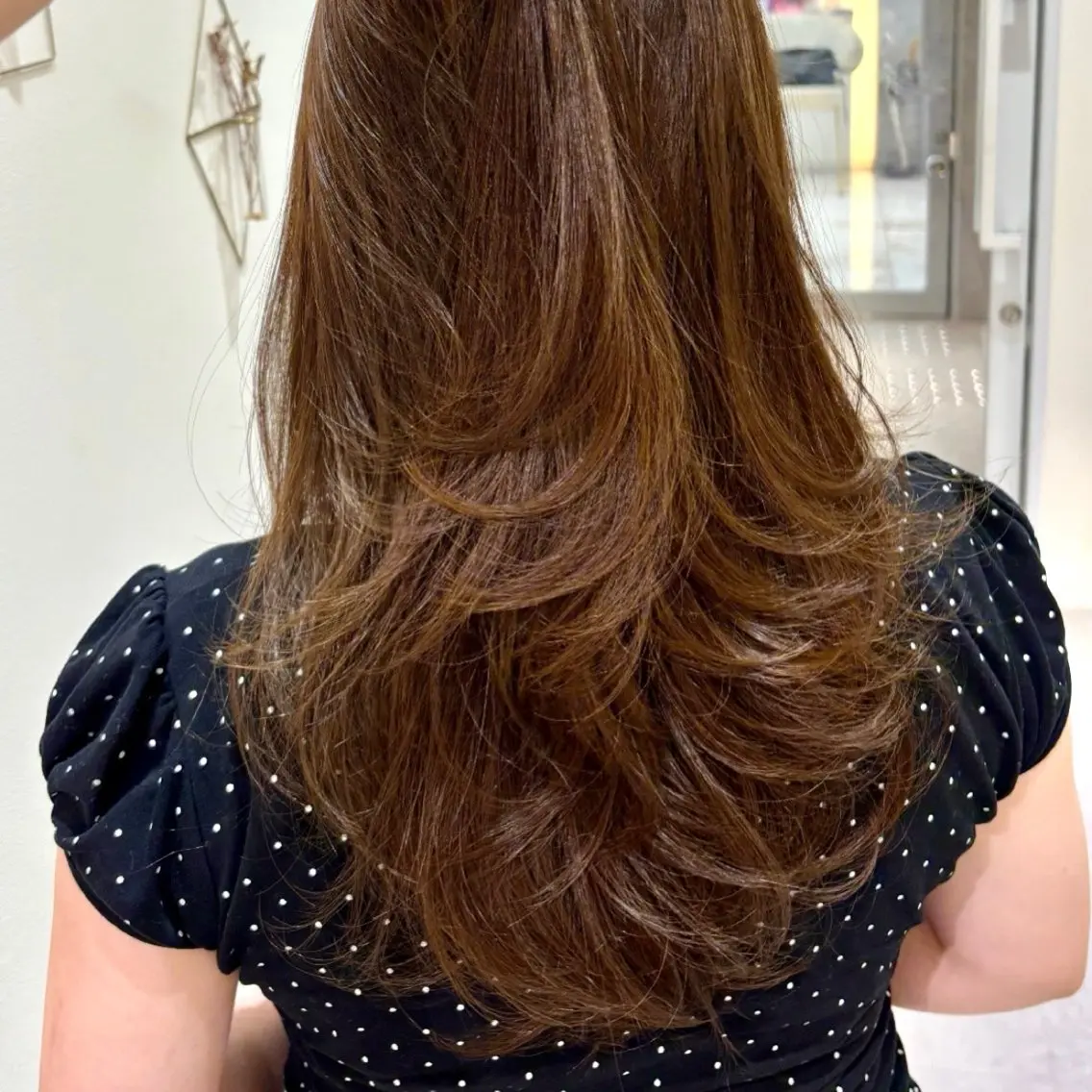 セミロング カラー ベージュカラー 透明感カラー ミント ミントベージュ レイヤーカット カット ヘアカラー トリートメント レイヤー／ボブ／暗髪 透明感カラーChieのヘアスタイル