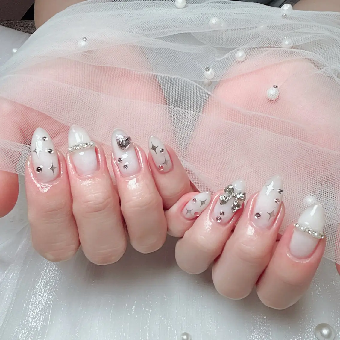 ネイル フラワーネイル 韓国ネイル 夏ネイル ワンホンネイル ハンドネイル Cute Tips nailのネイルデザイン