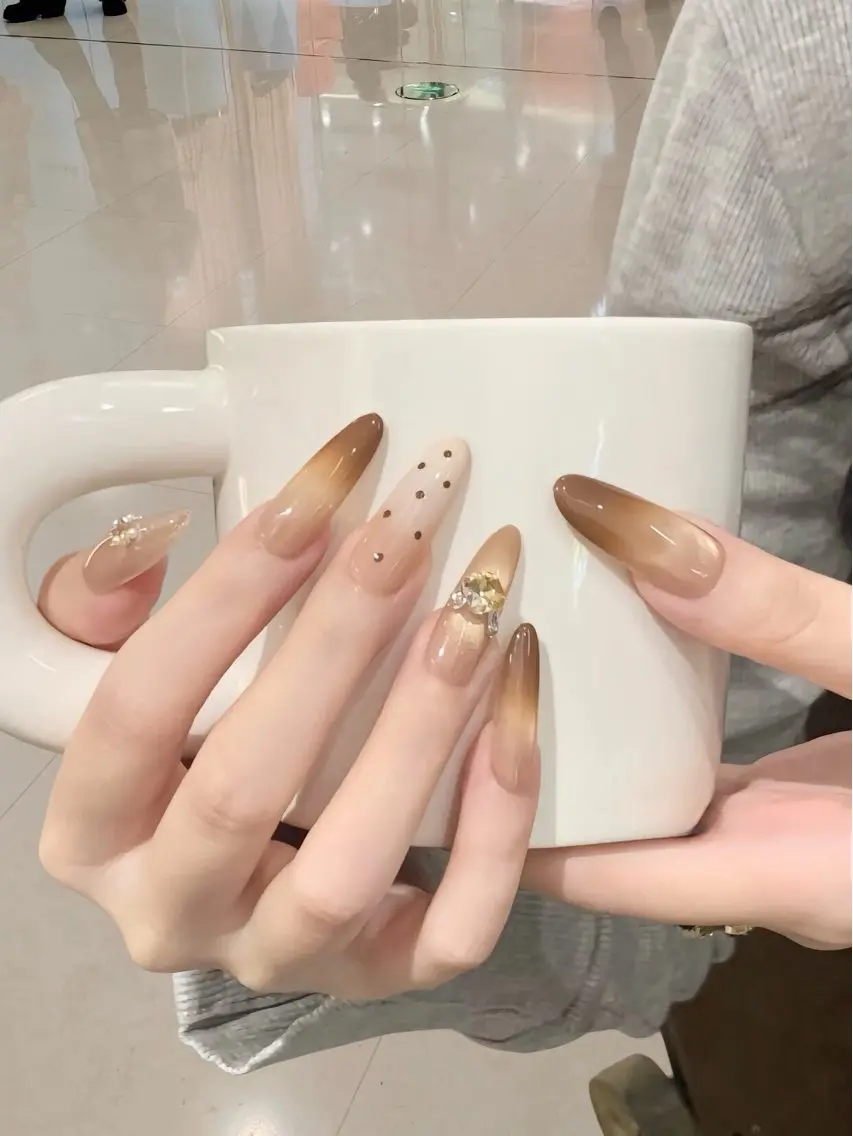 ネイル ハンドネイル CHAIKO ANA.CHUOのネイルデザイン