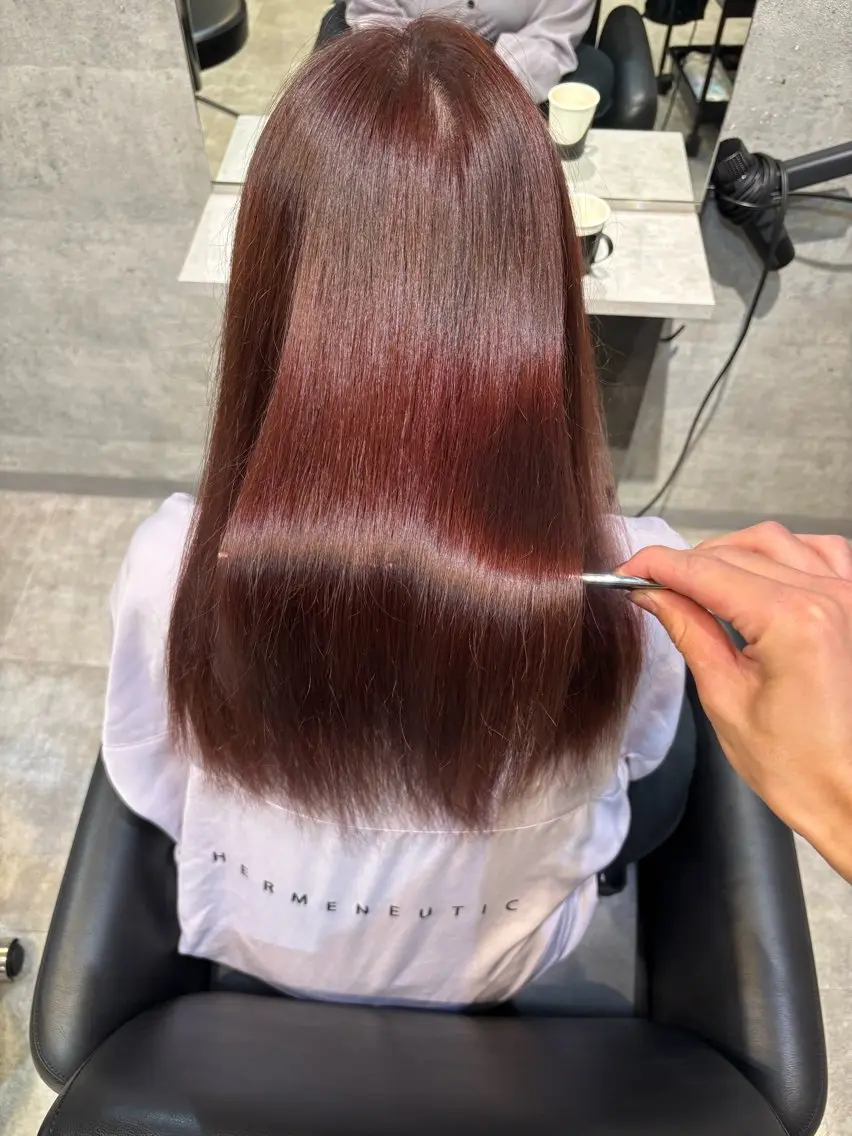 ロング レッドブラウン ヘアカラー トリートメント ヘッドスパ _WHITE 鳳店 千葉来粋のヘアスタイル