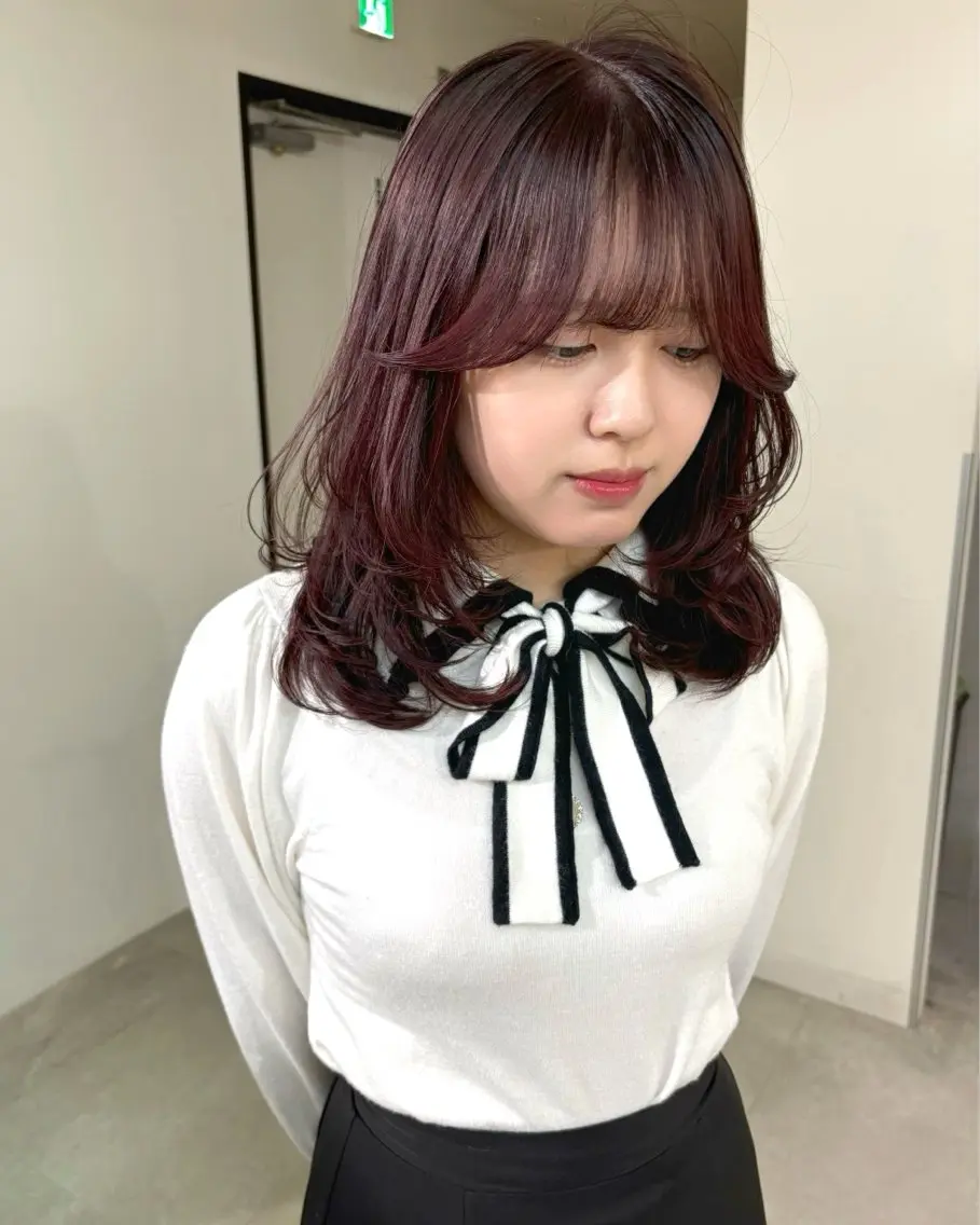 セミロング カラー ブリーチ ブリーチなしカラー レイヤーカット カット ヘアカラー mizuki/ピンク ベージュ.レイヤーのヘアスタイル