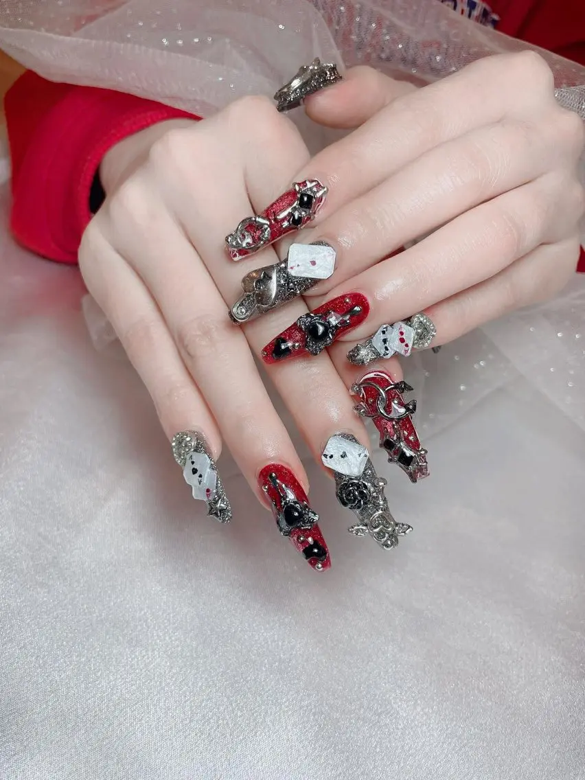 ネイル ハンドネイル Queen Nail Salonのネイルデザイン