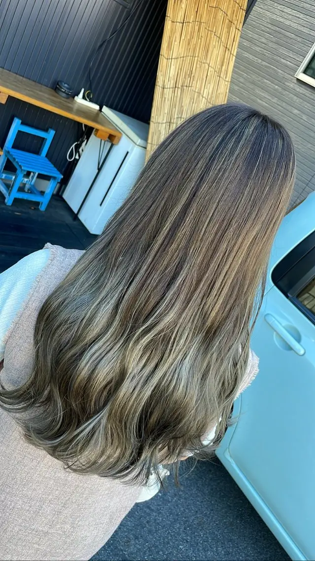 ロング カラー JowA✂︎ 目片夏実のヘアスタイル