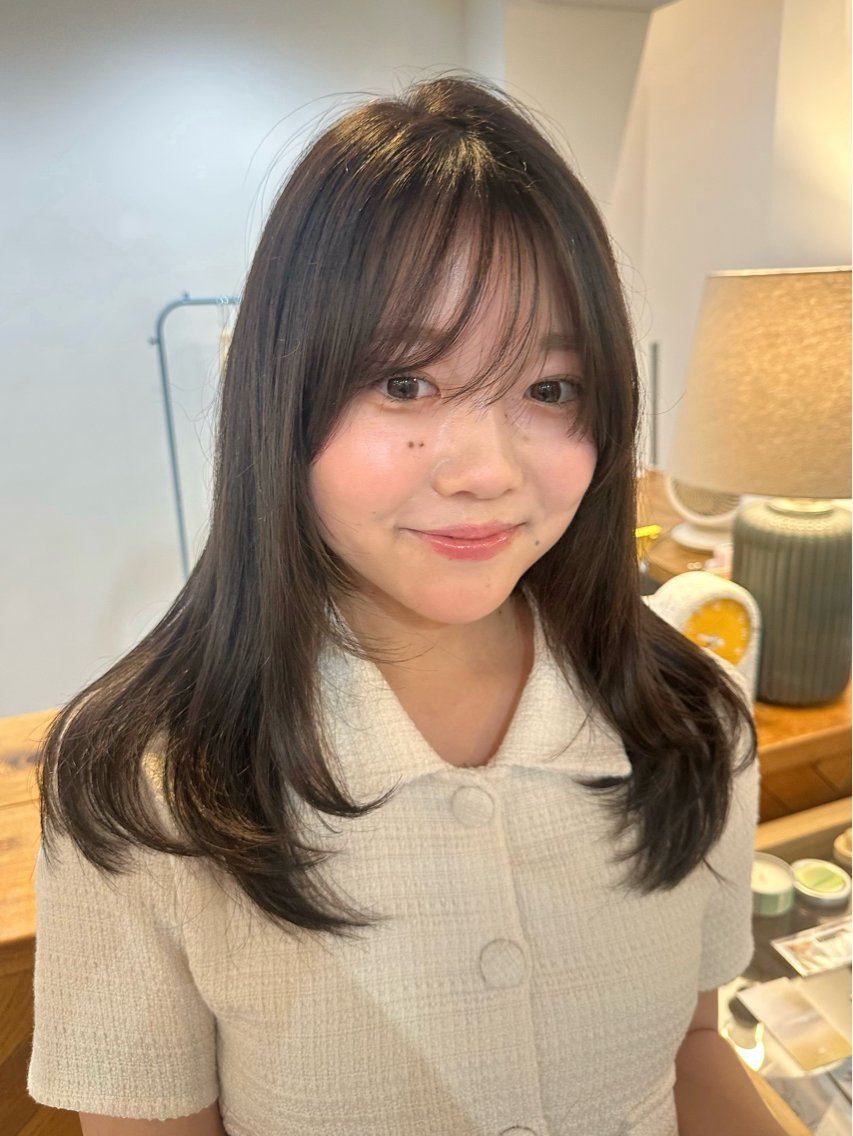 セミロング カラー カット ヘアカラー トリートメント 恩田 遼のヘアスタイル