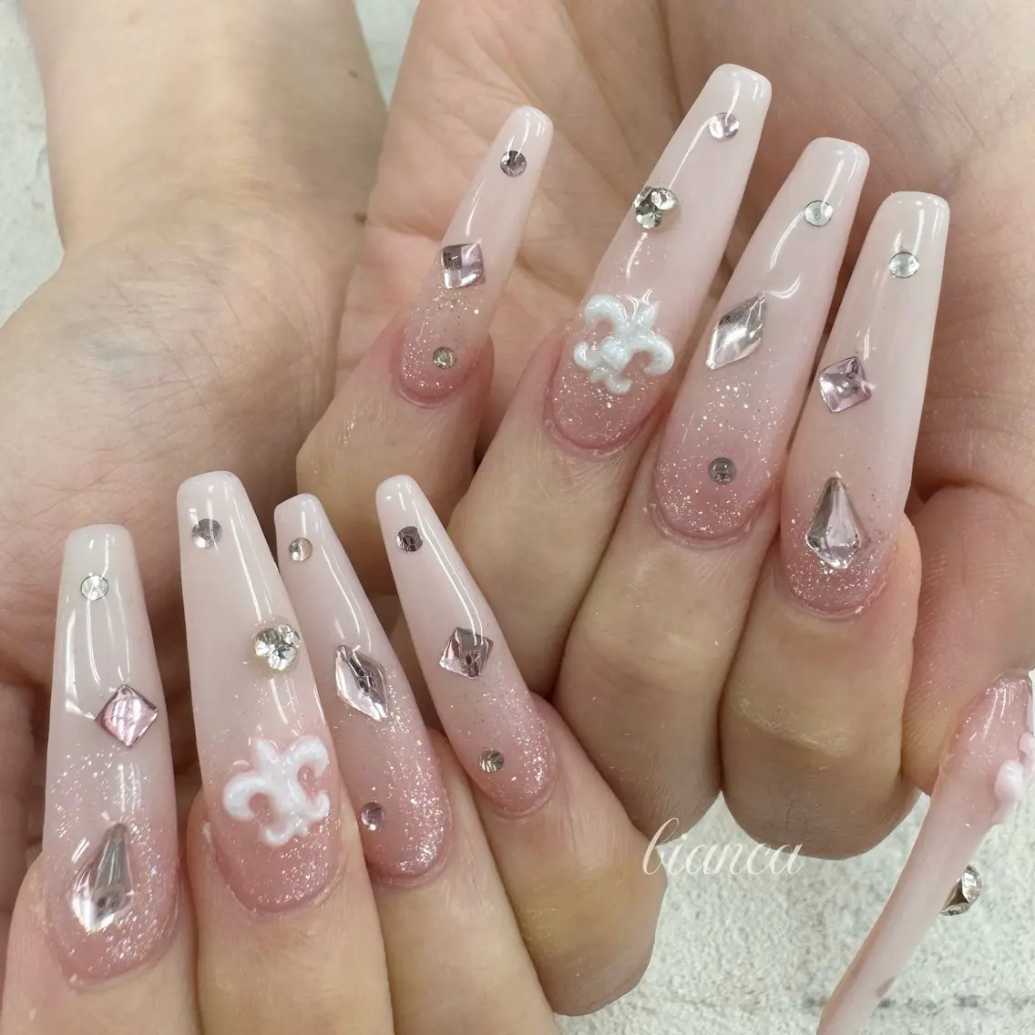 ネイル 持ち込み ハンドネイル 🌺Bianca立川 HAGA🌺のネイルデザイン