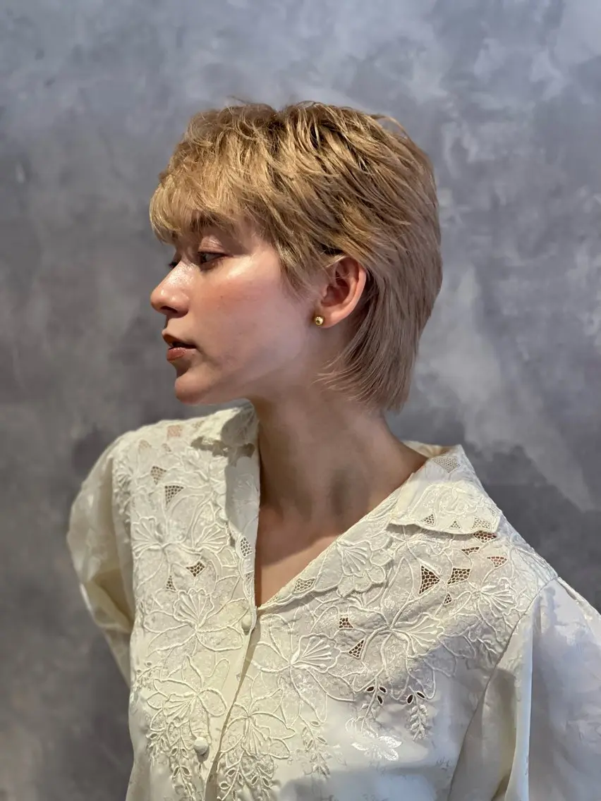 ショート カラー T Akaneのヘアスタイル