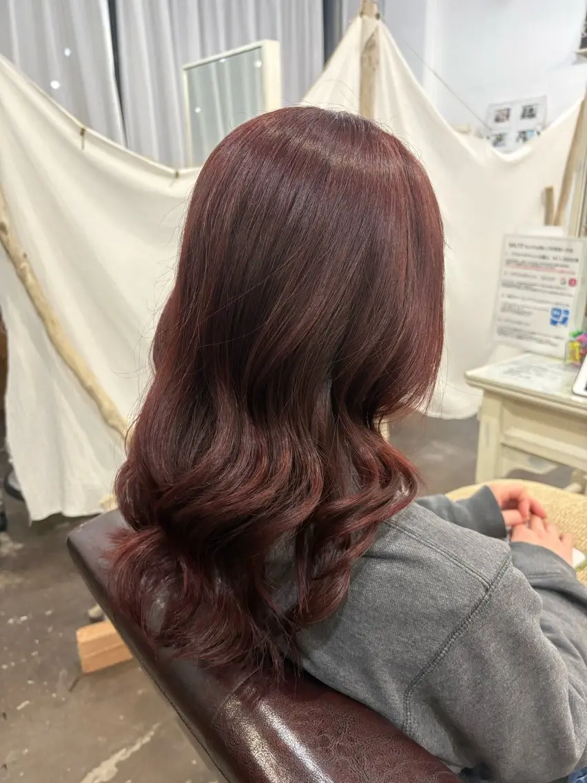 ロング カラー ブラウンカラー レッドカラー レッドブラウン ヘアカラー 透明感艶カラー SALTOすずのヘアスタイル