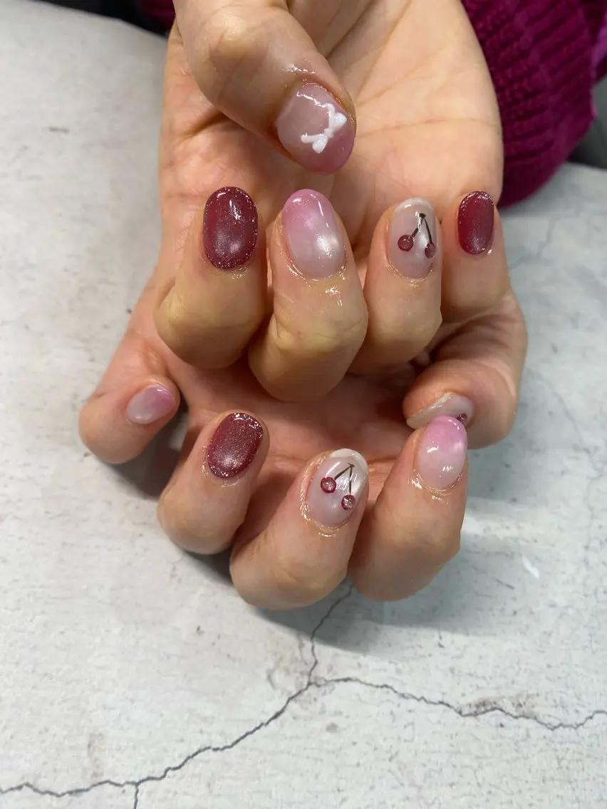 ネイル マグネットネイル 赤色 春ネイル ハンドネイル kawaguchi yukiのネイルデザイン