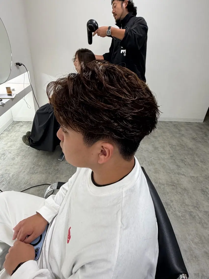 パーマ メンズ 横山 楓芽のヘアスタイル