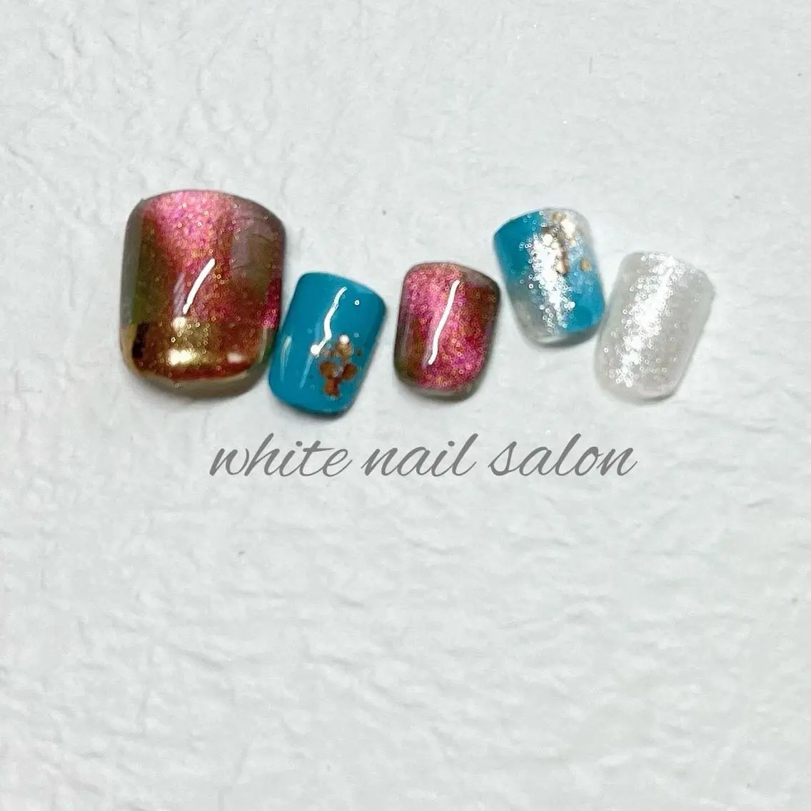 ネイル フットネイル ジェルネイル ハードジェル ラメ(グリッター) 持ち込み フットネイル white nail salonのネイルデザイン
