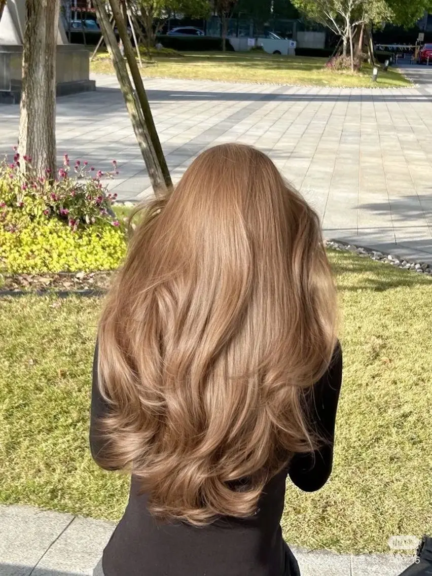 カラー 艶髪/ミルクティー ブラウン🐾  てちのヘアスタイル