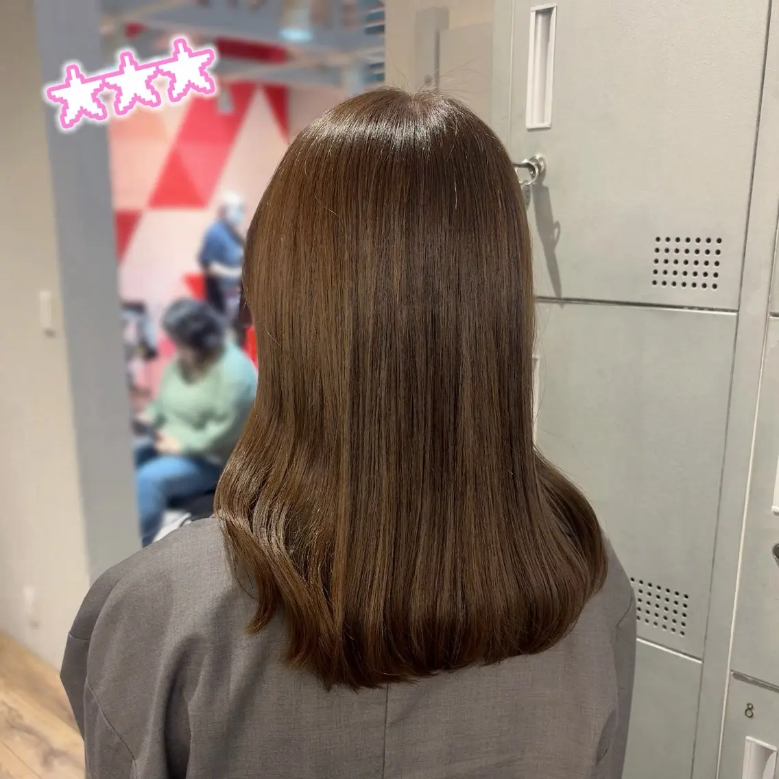 ミディアム カラー アッシュ アッシュグレー アッシュグレージュ グレージュ カット ヘアカラー 顔周り/ガーリー /ヘアメ/あつはのヘアスタイル
