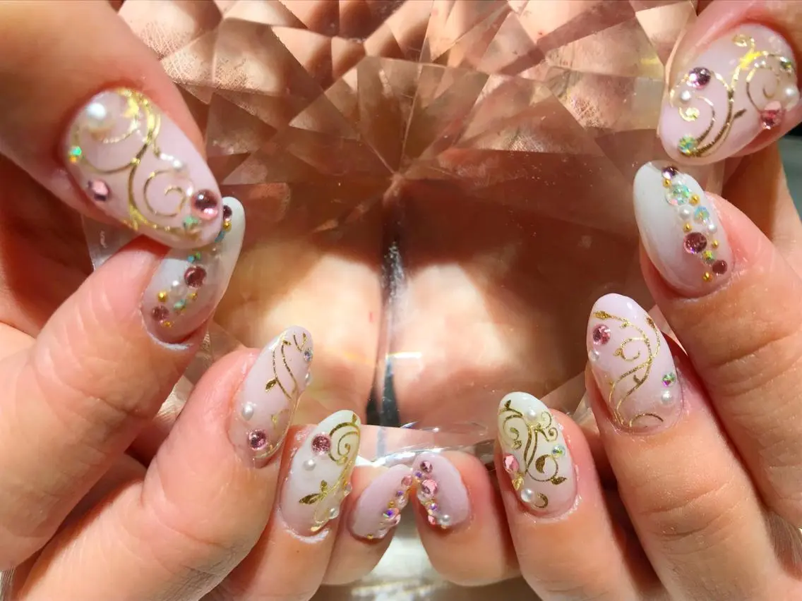 ネイル アートネイル ジェルネイル グラデーション YUN 💅のネイルデザイン