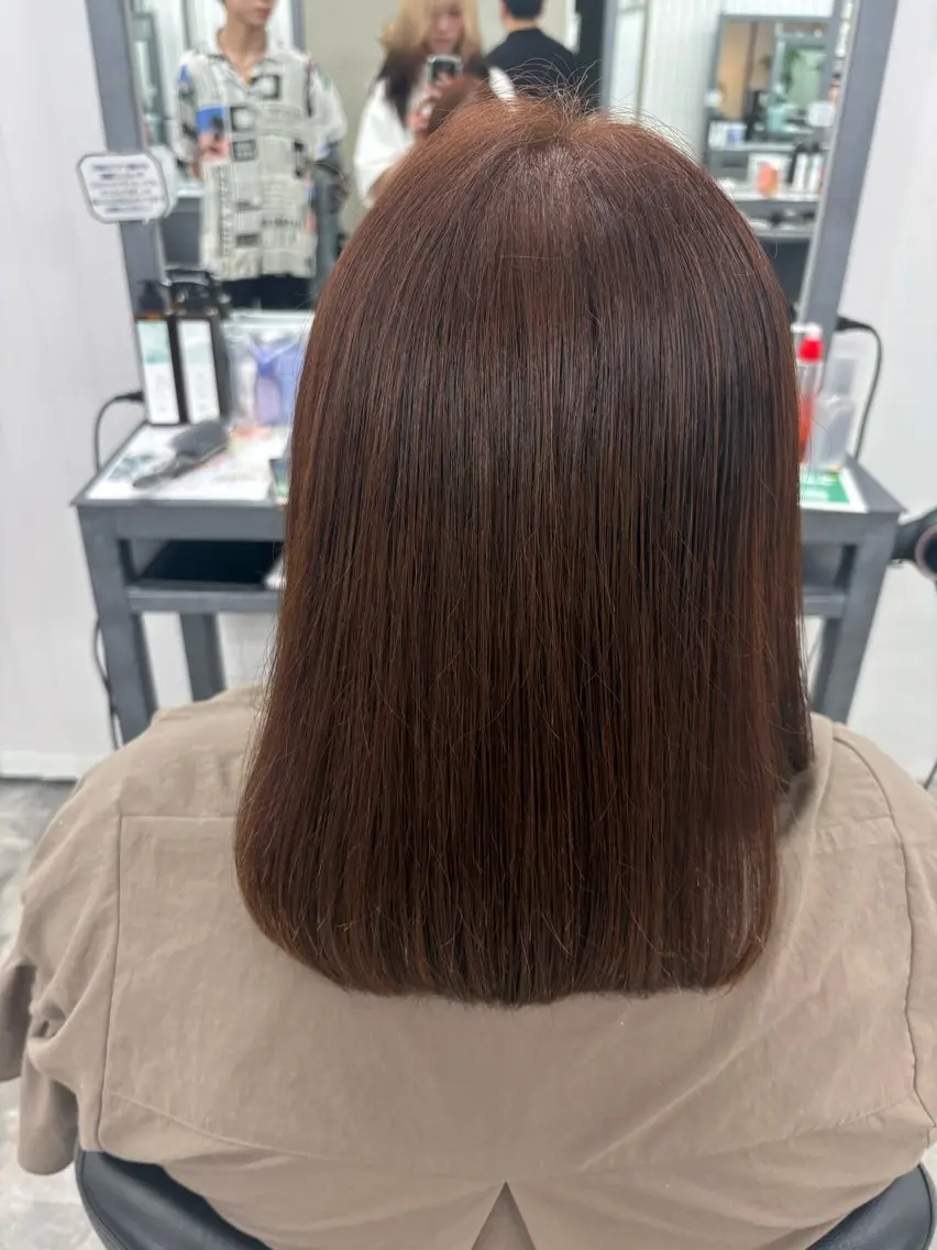 カラー ブラウンカラー 岩崎 郁音のヘアスタイル
