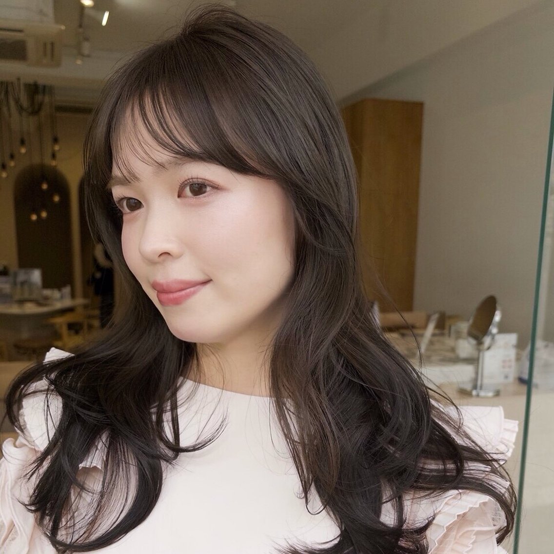 ロング カラー カット ヘアカラー マーシイ MARCiEのヘアスタイル
