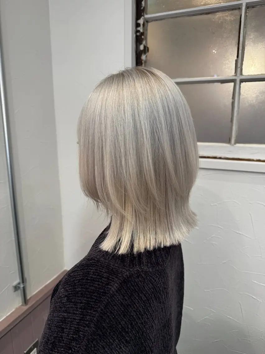 ミディアム カラー ブリーチ カット ヘアカラー トリートメント ダブルカラー /レイヤー/アリサのヘアスタイル