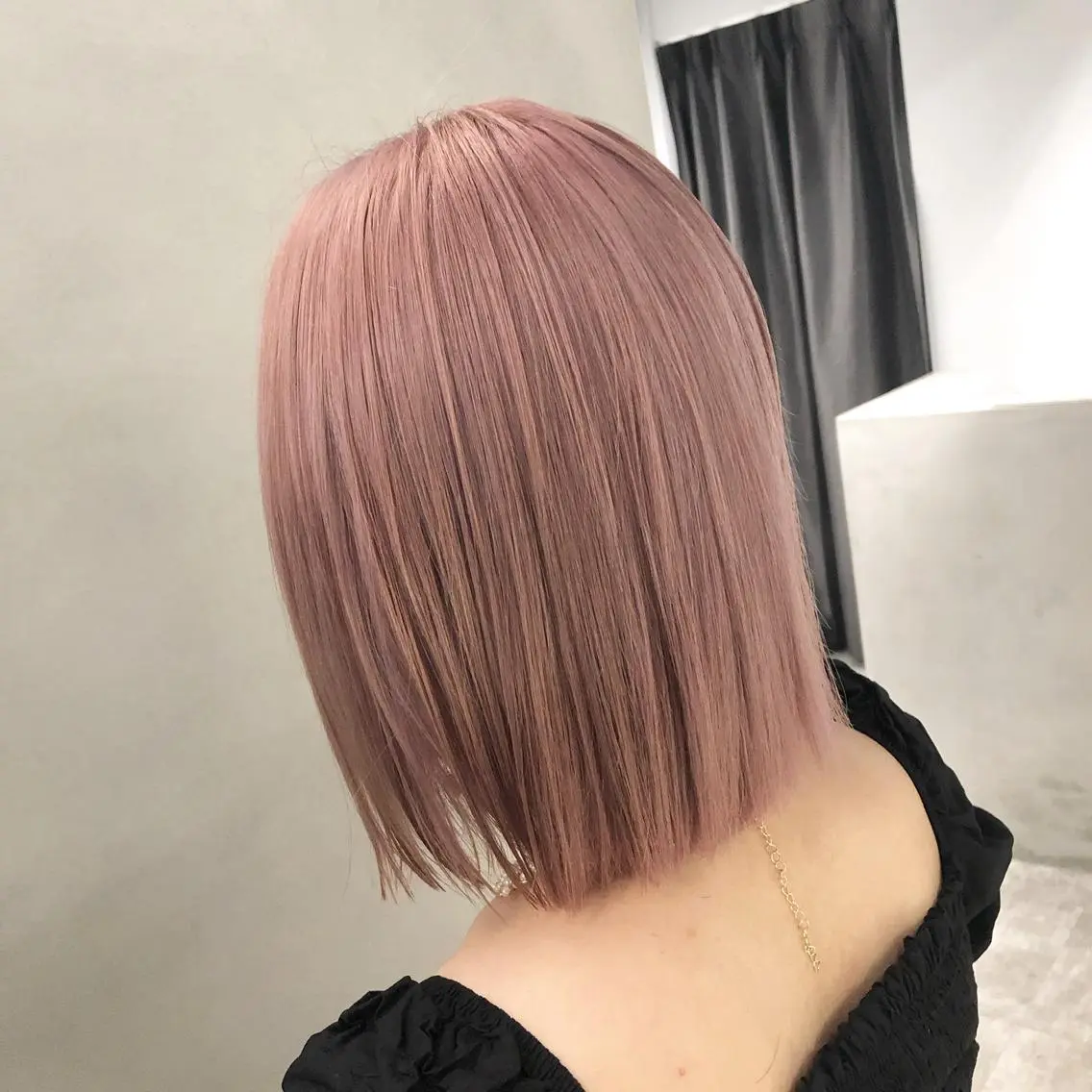 ミディアム カラー ピンクカラー ヘアカラー トリートメント ブリーチ特化 梅田本多翔のヘアスタイル