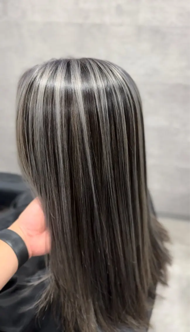 ロング レイヤーカット _WHITE上本町 代表のヘアスタイル
