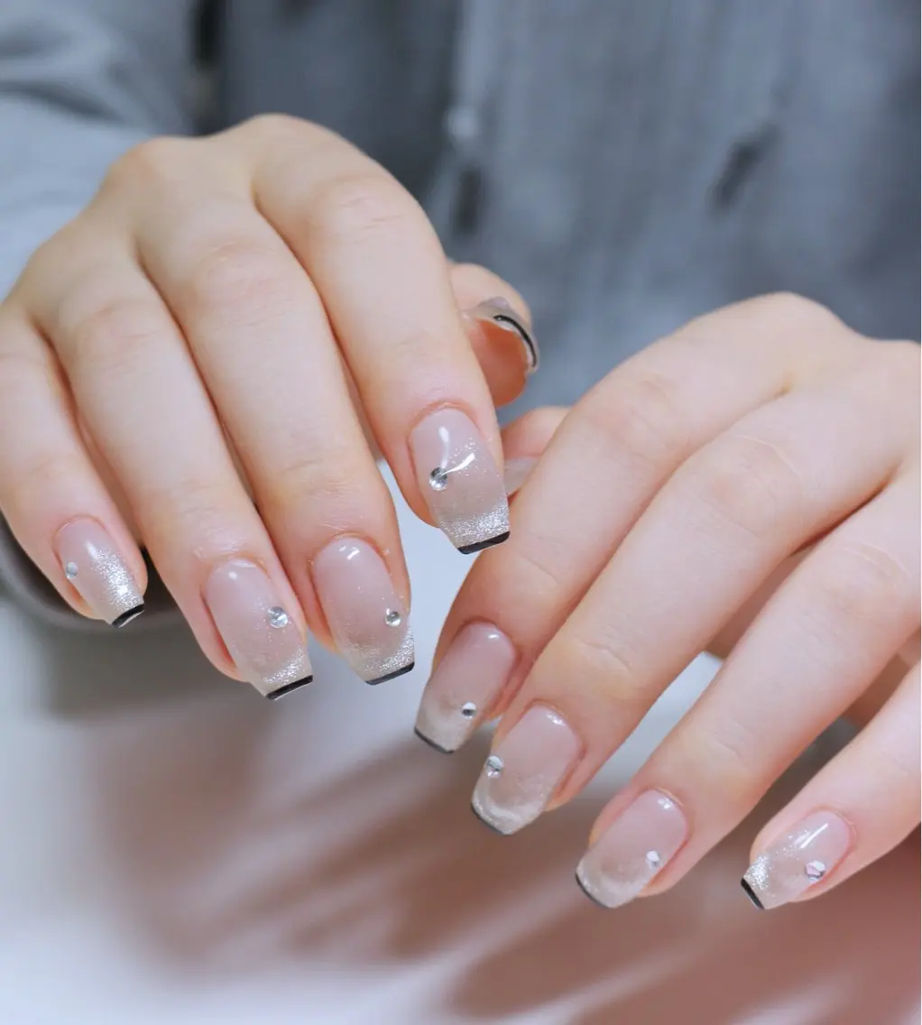 ネイル フレンチネイル 韓国ネイル マグネットネイル マグネットフレンチ ワンホンネイル ハンドネイル Baku Nailsのネイルデザイン