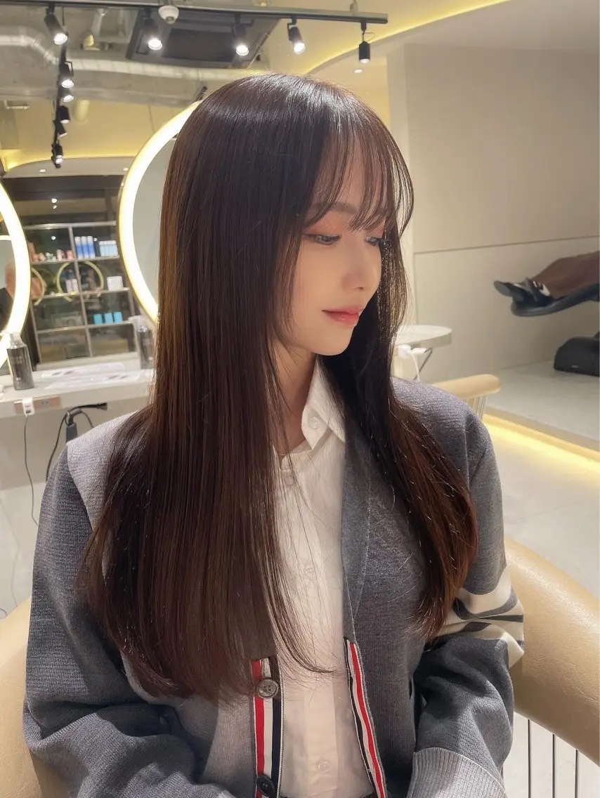 ロング カット 縮毛矯正 トリートメント 福岡縮毛矯正✨️ ストレート 向井和輝のヘアスタイル
