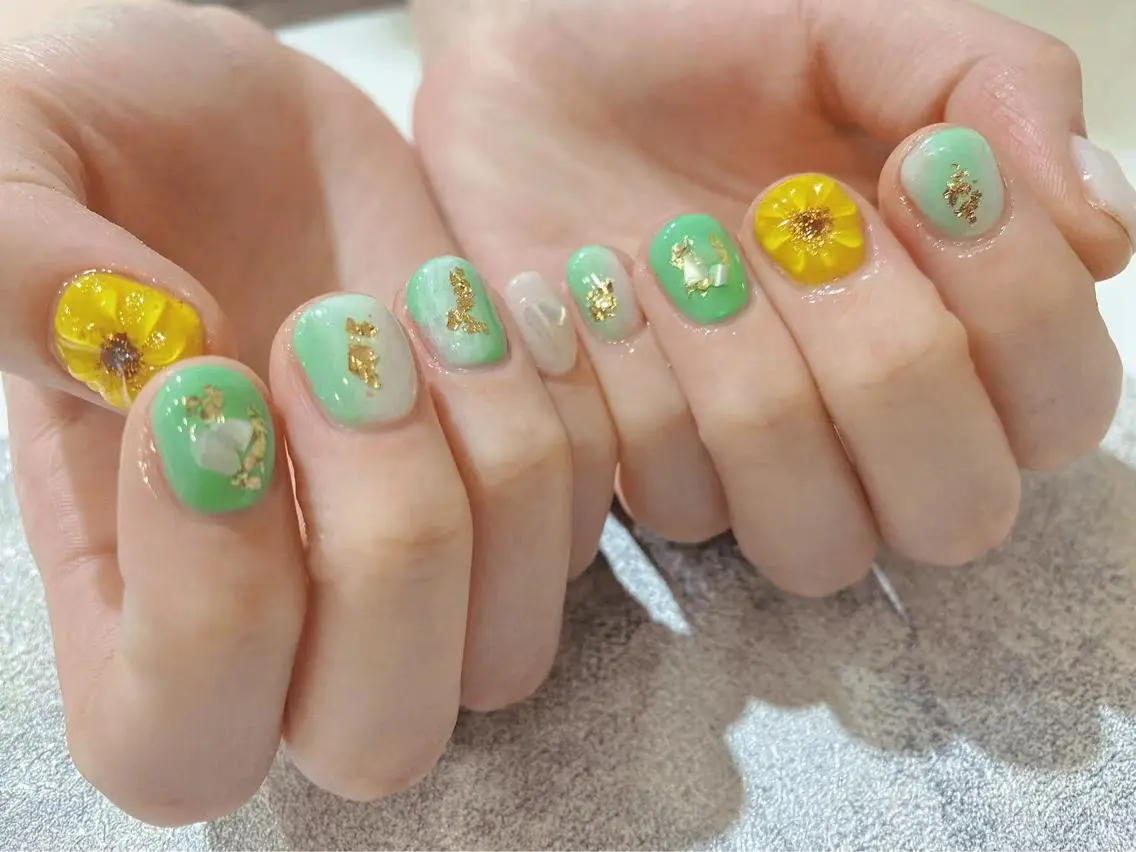 ネイル 持ち込み ニュアンスネイル Umi nail& eyelashのネイルデザイン