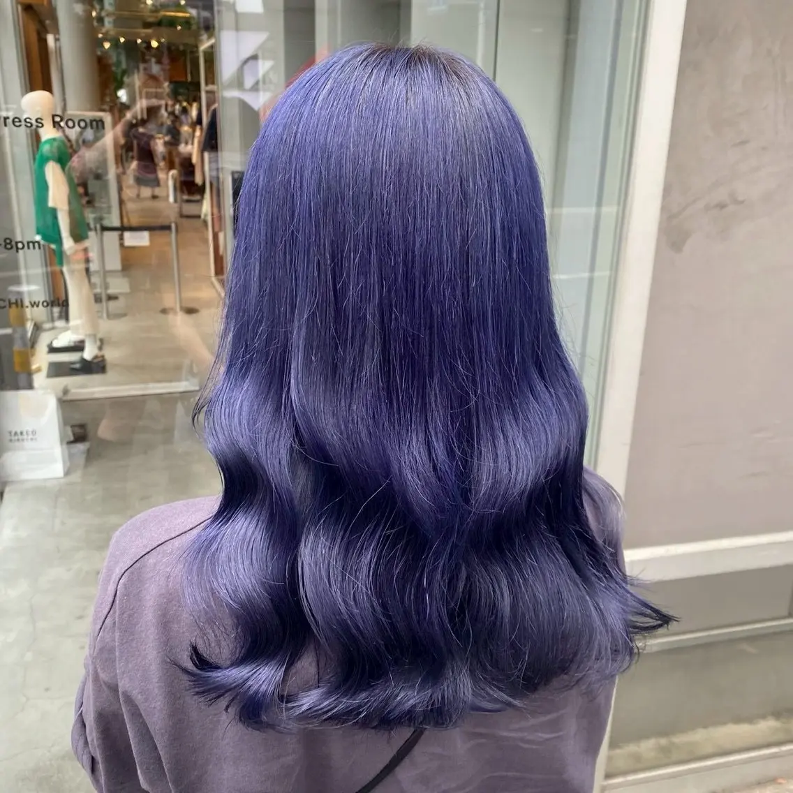 ミディアム カラー ヘアアレンジ ブルーカラー ネイビーカラー ヘアカラー ヘアセット 🫧モテる💗ダメー ジレスハイトーン🫧のヘアスタイル
