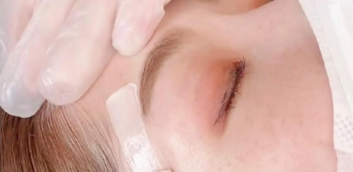 アイブロウ 眉毛ワックス脱毛 FREIYA マツエク、ネイルのマツエク・マツパデザイン