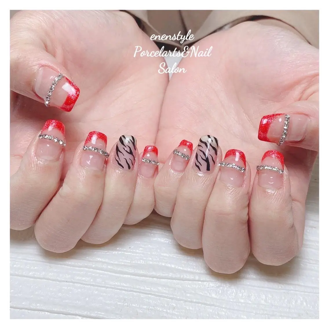 ミディアム ネイル 🐾enen style 🐾のネイルデザイン