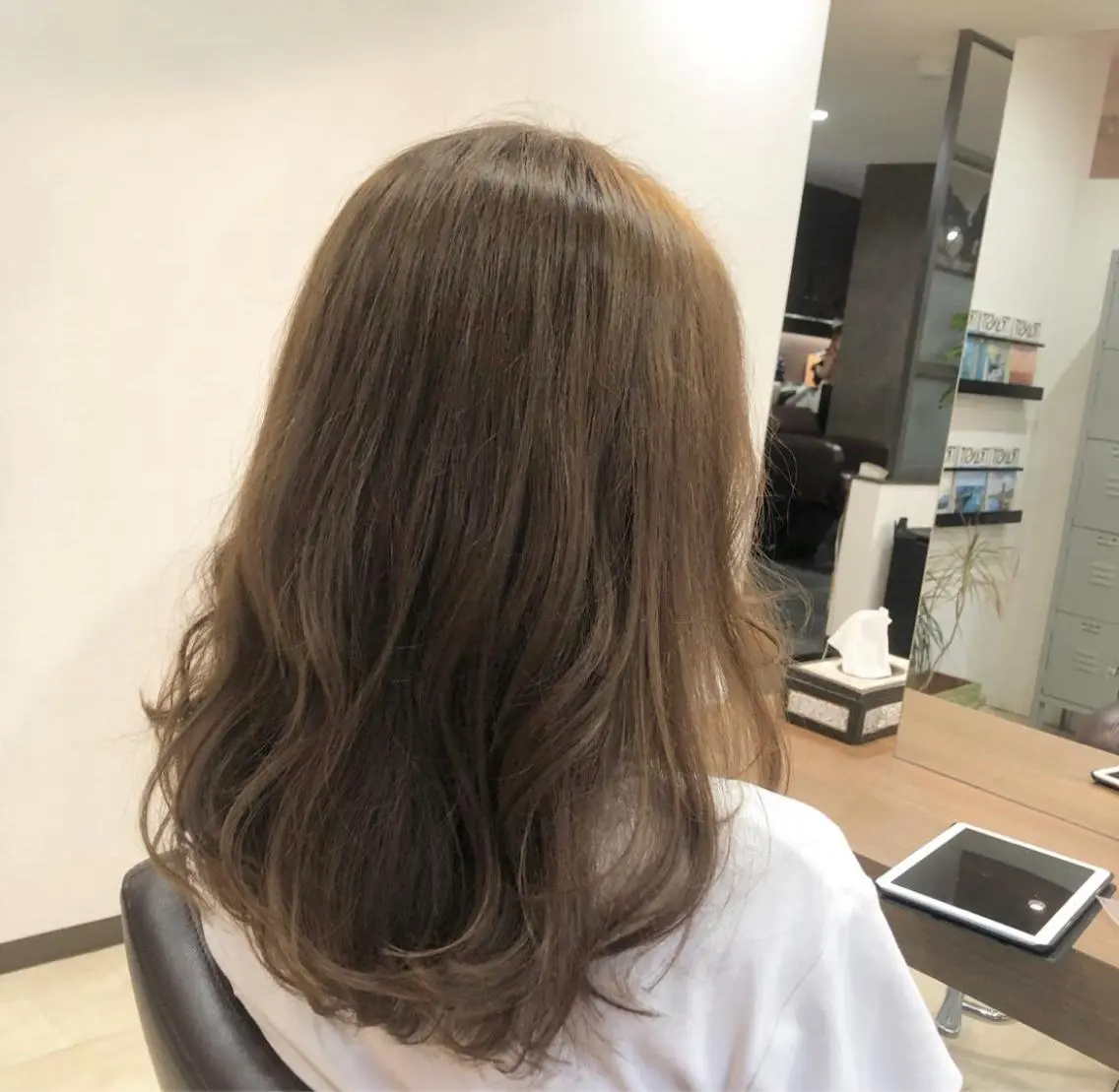 ロング カラー ベージュカラー 透明感カラー オリーブベージュ SOL .✂︎ 松永李帆のヘアスタイル