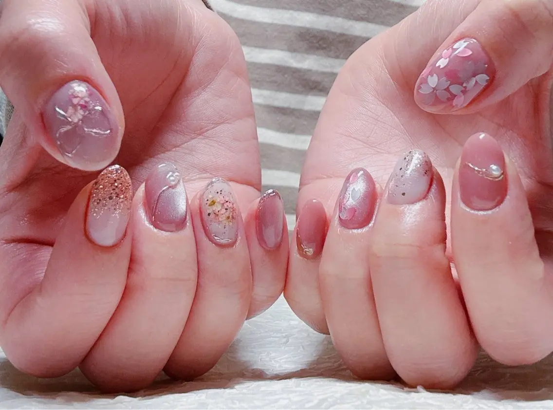 ネイル アートネイル オーロラネイル チークネイル 桜ネイル フラッシュネイル ハンドネイル ハンドケア ゆ か_Nails💫のネイルデザイン