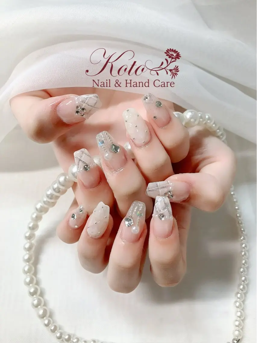 ネイル 長さ出し ジェルネイル 持ち込み ニュアンスネイル 赤色 ハンドネイル Nail Salon KOTOのネイルデザイン