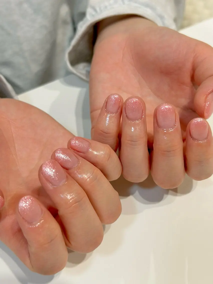 ネイル グラデーション キラキラネイル ラメ(グリッター) オフィスネイル ピンク ハンドネイル Lily nailのネイルデザイン