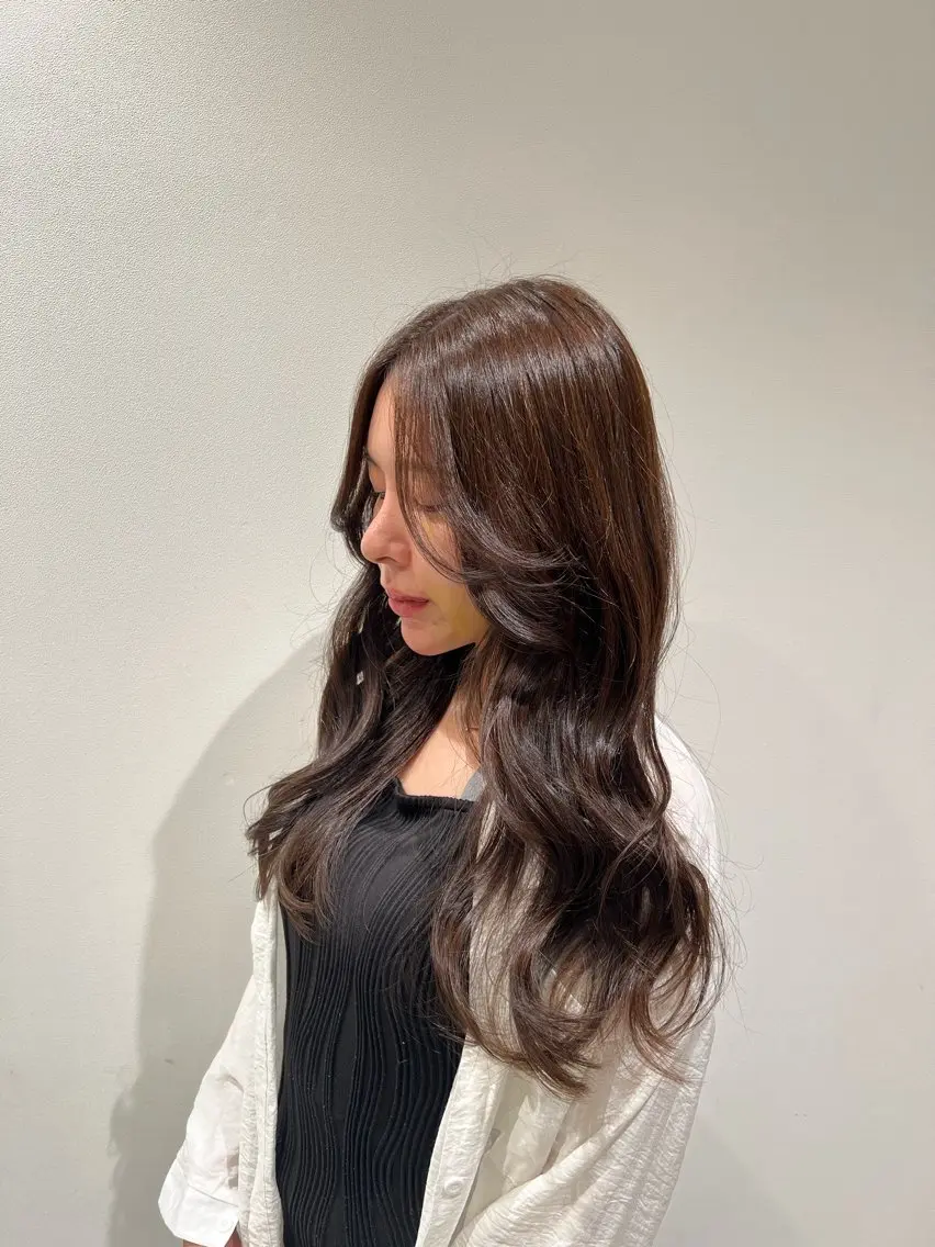 ロング カラー カット ヘアカラー トリートメント 💗渋谷/韓国/レイ ヤー顔周りSayaのヘアスタイル