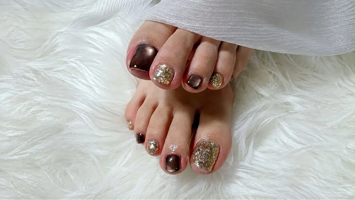 ネイル アートネイル オーロラネイル チークネイル 長さ出し フットネイル フットネイル Chan nailsのネイルデザイン