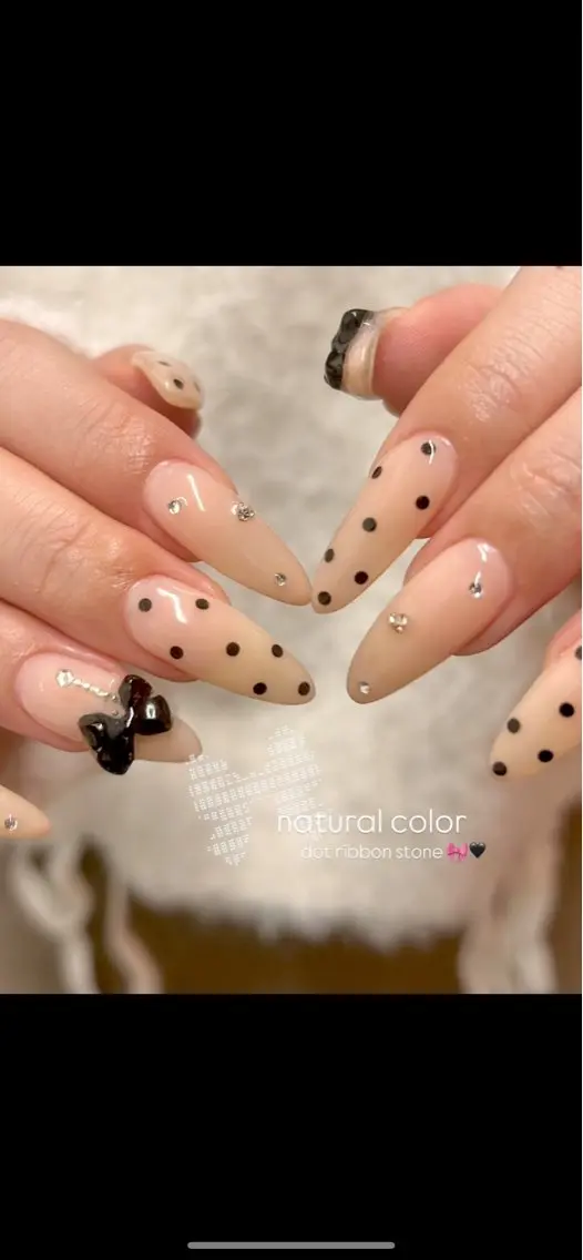 ネイル ハンドネイル EmaNail🎀 Haaruのネイルデザイン