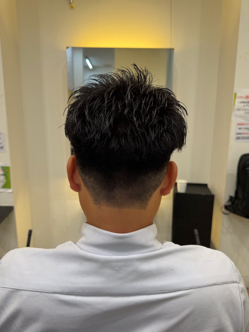 ショート メンズ 呉屋 俊介のヘアスタイル