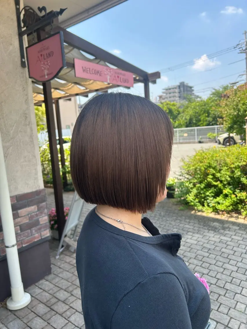 ショート 切りっぱなしボブ ボブ カット 城山 歩のヘアスタイル
