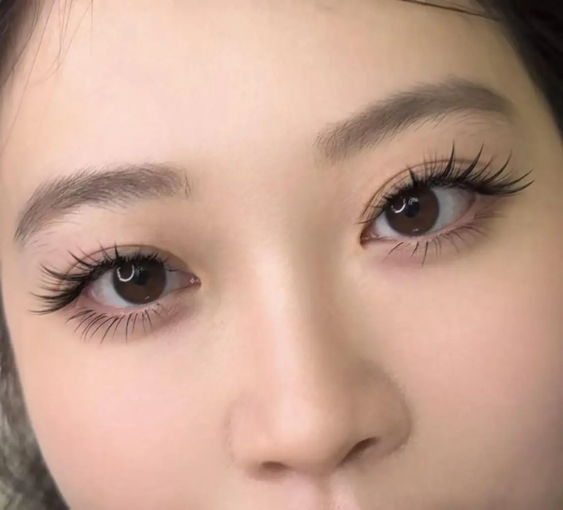 マツエク・マツパ 束感まつ毛 韓国風マツエク 下まつげエクステ ワンホンマツエク MEI🎀アイラッシ ﾕ╹◡╹ワンホン漫画のマツエク・マツパデザイン