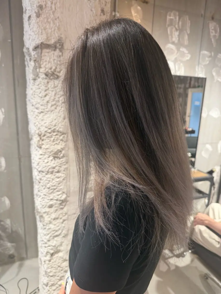 セミロング カラー カット ヘアカラー トリートメント 久米 治仁のヘアスタイル