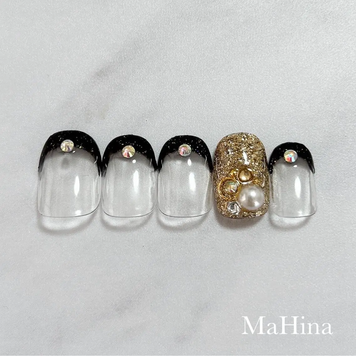 ネイル フレンチネイル キラキラネイル Le Vernis MaHina・まひなのネイルデザイン