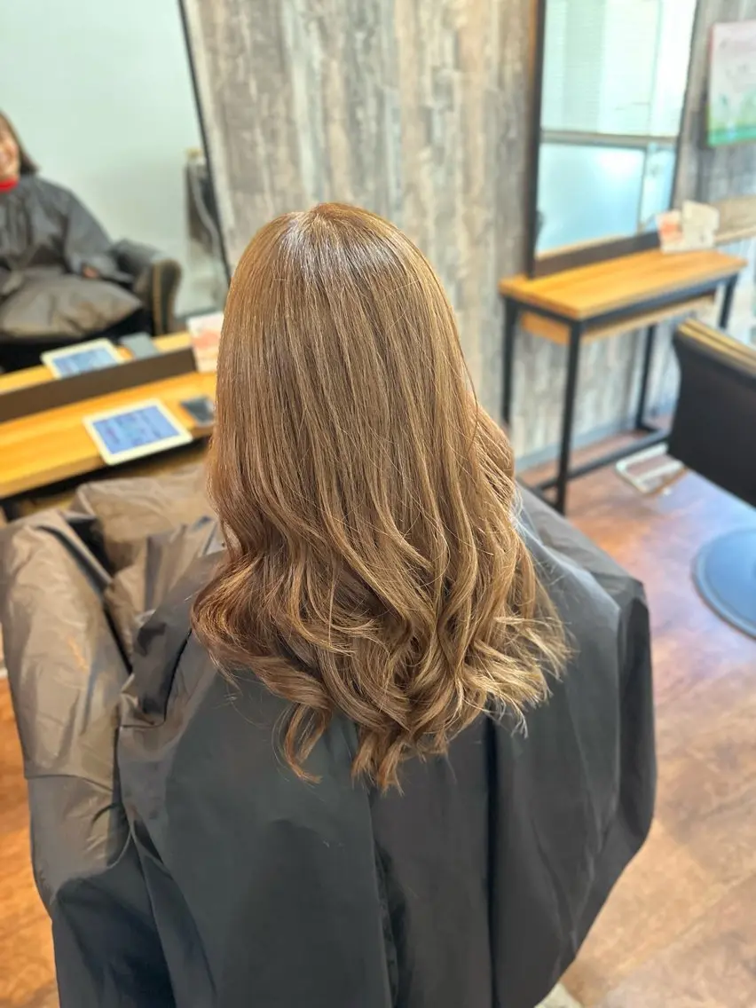 ロング カラー ハイトーンカラー カット ヘアカラー Luzir⭐︎ GEN⭐︎のヘアスタイル