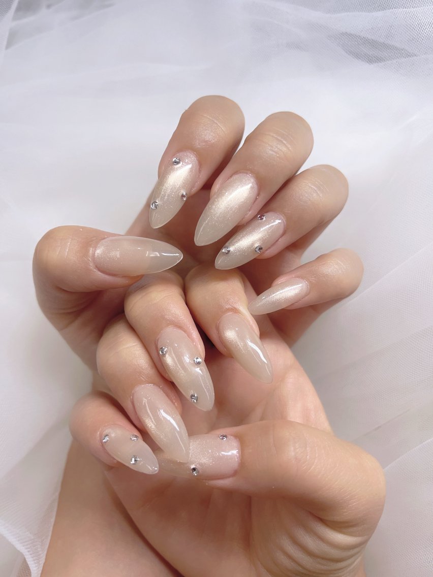 ネイル チークネイル ドット フレンチネイル グラデーション 韓国ネイル ハンドネイル ハンドケア Minette nailrinrinのネイルデザイン